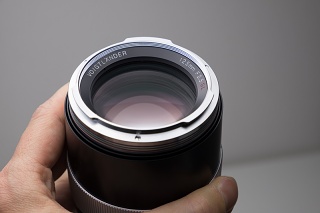 VOIGTLANDER125APO-004